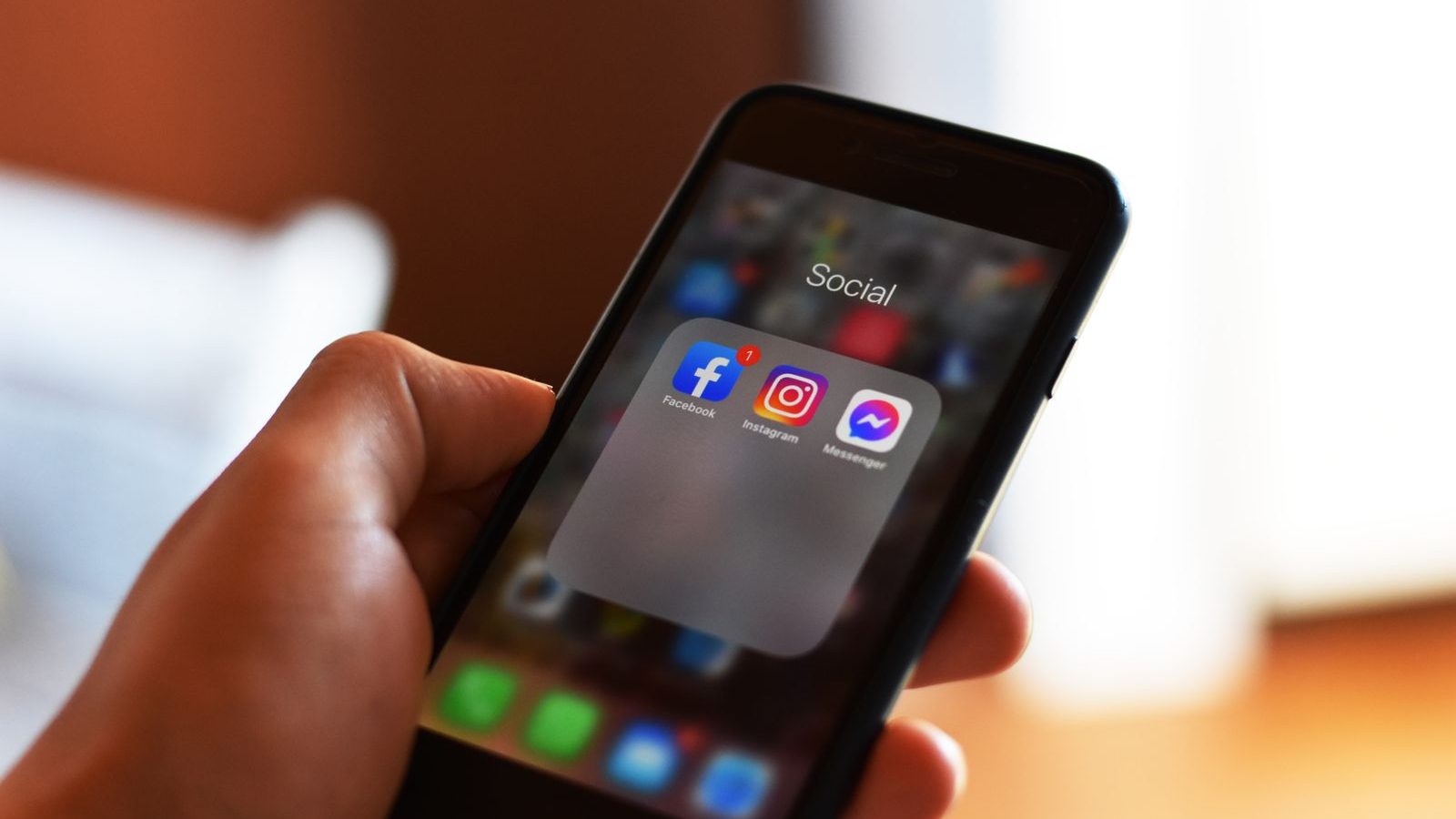 Фид Instagram Reels с показателями вовлечённости